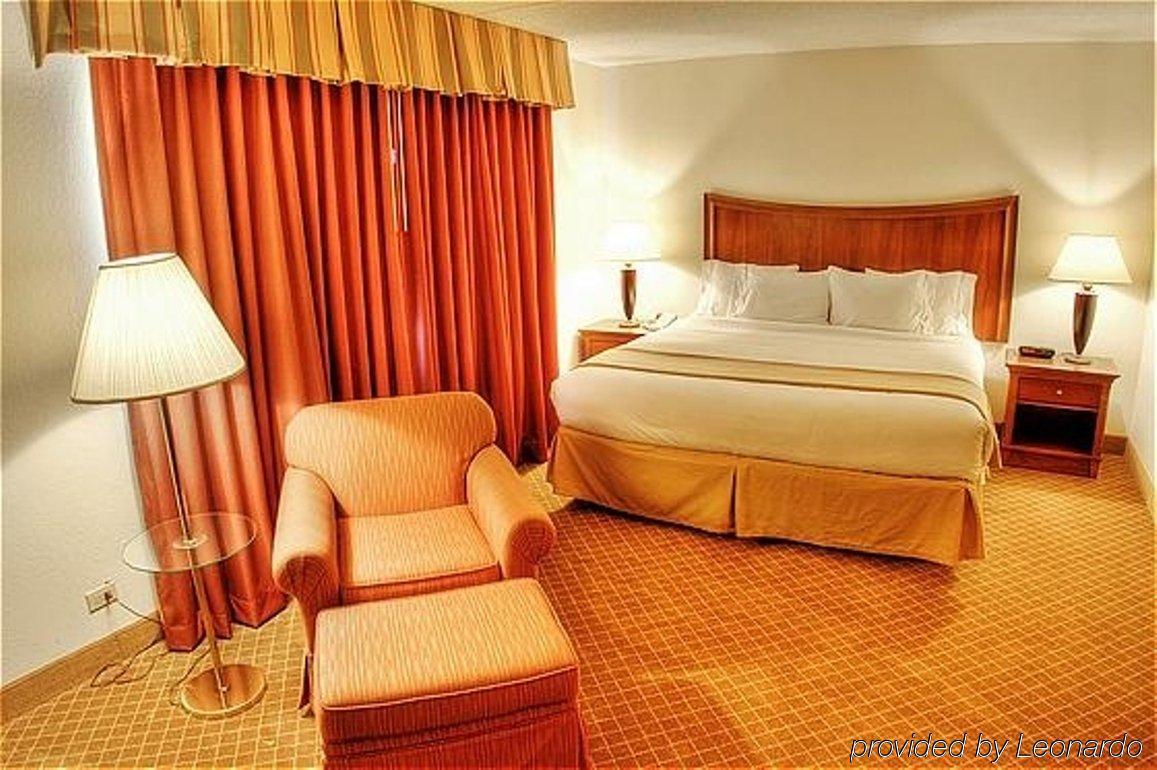 Holiday Inn Express Chicago Nw - Arlington Heights, An Ihg Hotel Zimmer foto