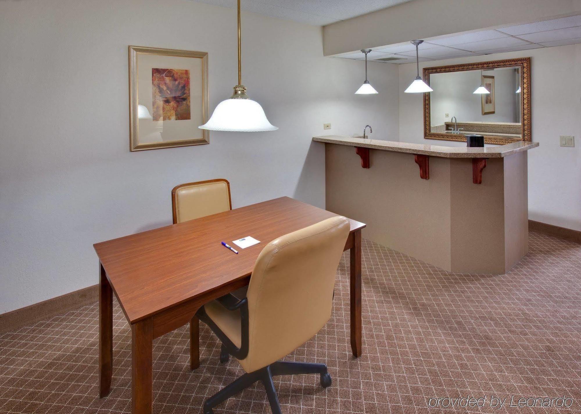 Holiday Inn Express Chicago Nw - Arlington Heights, An Ihg Hotel Zimmer foto